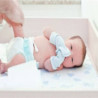 (2)Как выбрать подгузники в разные периоды? Новорожденный (от 0 до 5 месяцев):