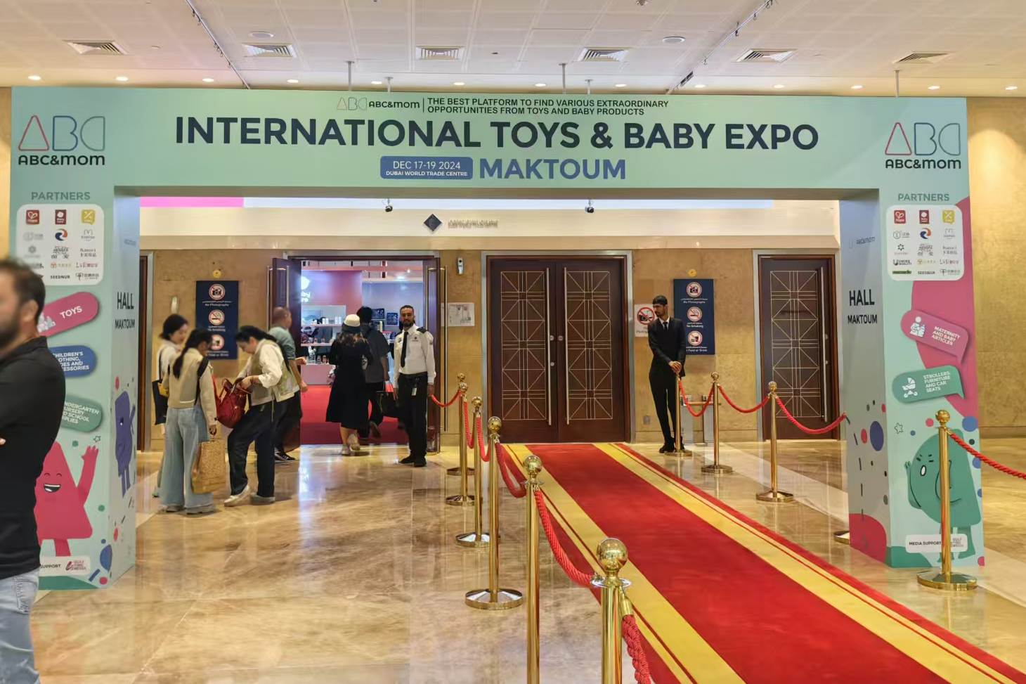 В настоящее время мы посещаем выставку ABC&MOM EXPO DUBAI 2024!